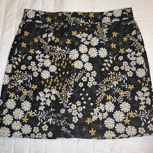 Business casual mini pencil skirt